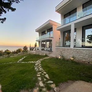 Summer Wine Boutique Apartment Dhërmi